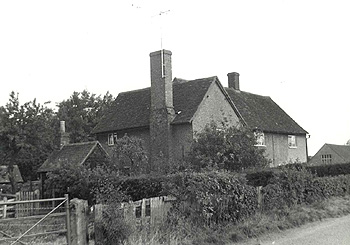 251 and 252 Old Harrowden Road in 1960 [Z53/38/5]